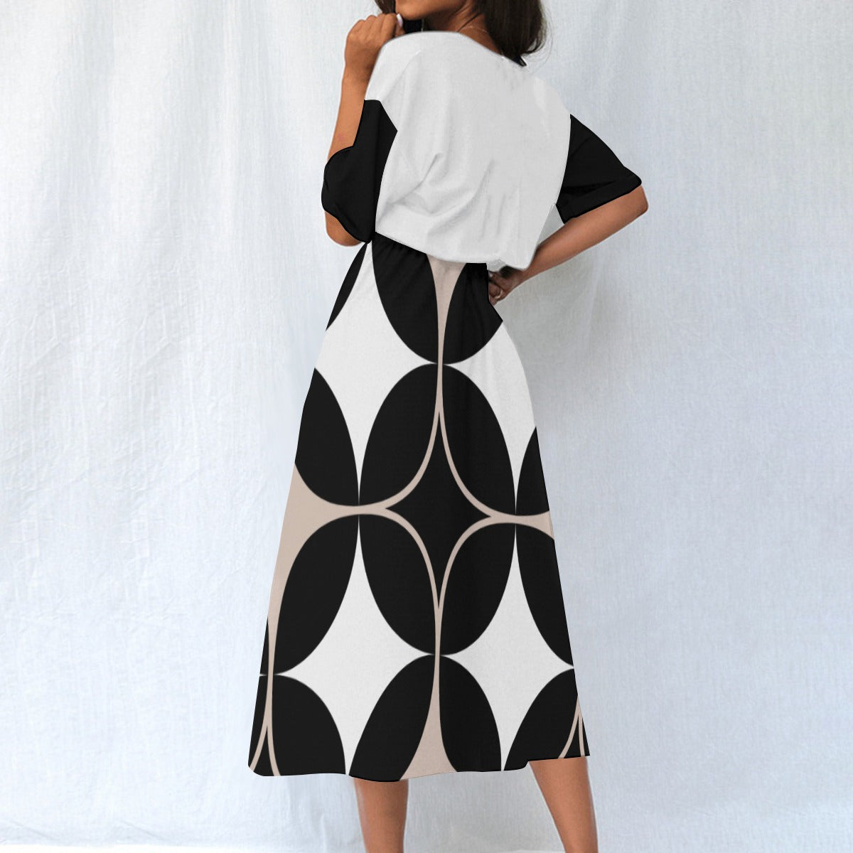 Daliz Geo Knee-Length Dress